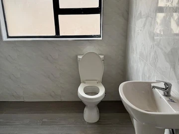 3 Bedroom Flat & Apartment