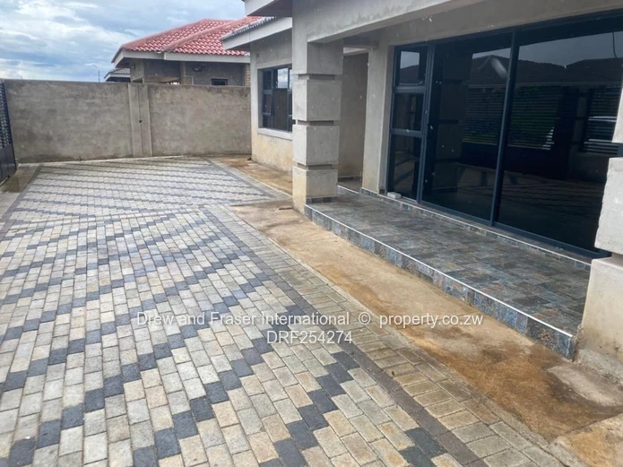Stylish 4-Bed Home in Mabvazuva, Ruwa — Borehole