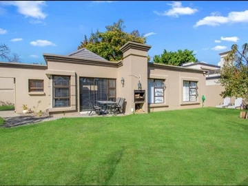 Townhouse/Complex/Cluster For Sale in Johannesburg CBD