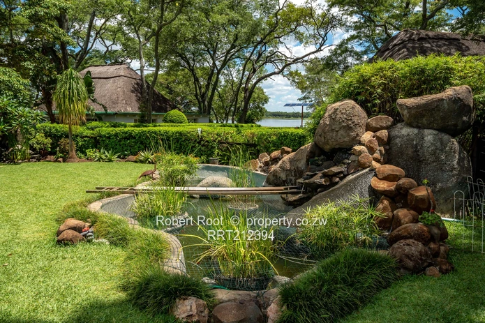 Lakeside Oasis – Ideal Family Home