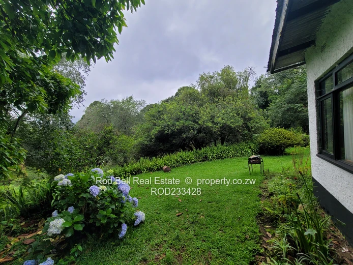 Holiday home with stunning views of the mountains