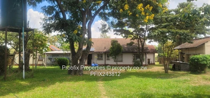  Spacious Family Home with Guest Wing & Cottage | Hatfield North