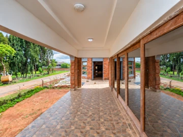 7 Bedroom House