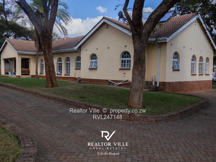 Spacious 7-Bed Westgate Home with Large Kitchen & Borehole