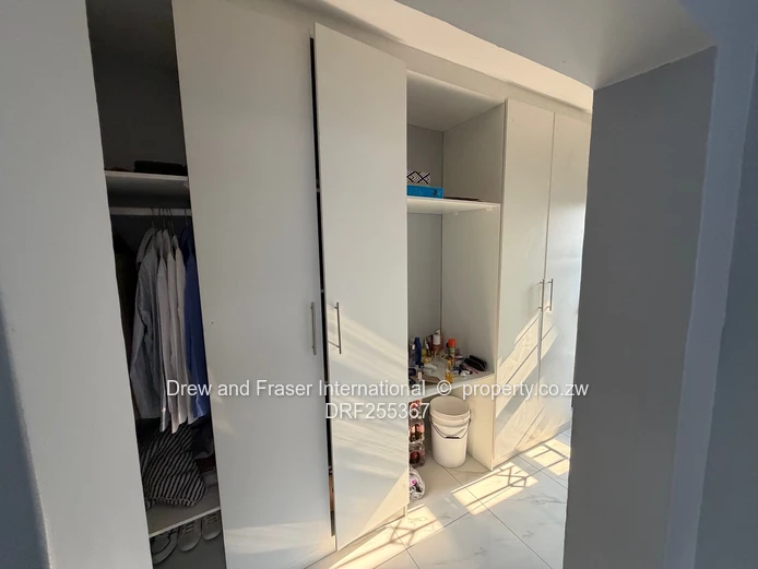 Modern 4-Bed Gated Home with Borehole & Solar Geysers, Mabvazuva