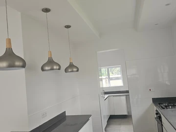 3 Bedroom Flat & Apartment