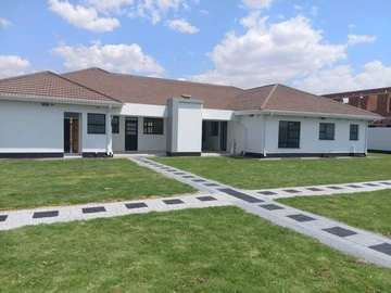 7 Bedroom House