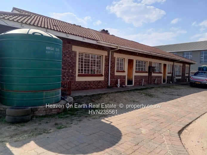 Cluster home to let  (Sole Mandate)