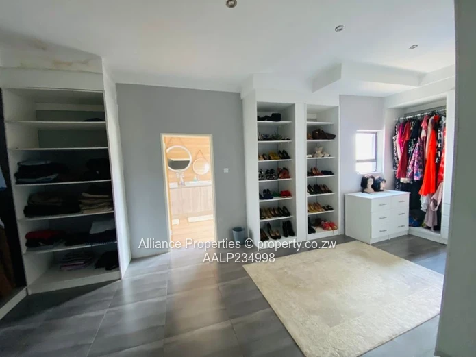 Executive Sanctuary in Elite Brookview 5-Bed En-Suite Masterpiece with Triple Borehole System (Sole Mandate)