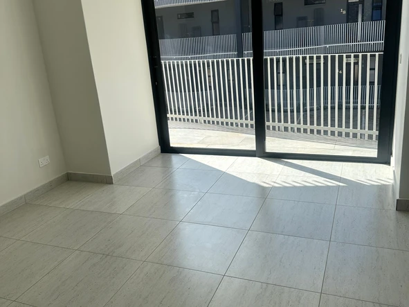 2 Bedroom Flat & Apartment