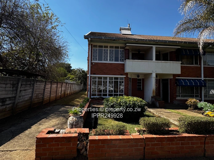 3-Bedroom Duplex with Private Garden 