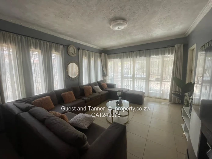 6 bedroom House For Sale In Cold Comfort