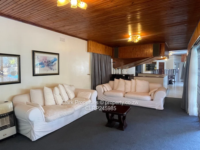 Neat & Versatile 3-Bedroom Home in Suburbs