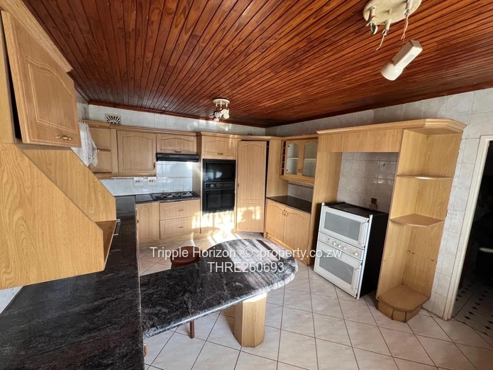 Greencroft Townhouse — 3-Bed,Swimming Pool