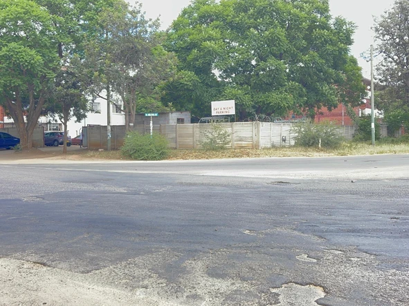 Commercial & Industrial Land