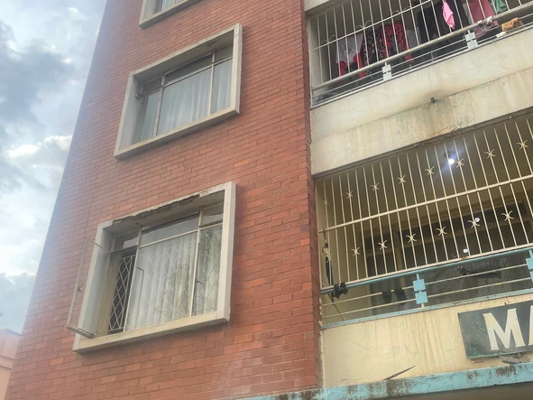 2 Bedroom Flat & Apartment