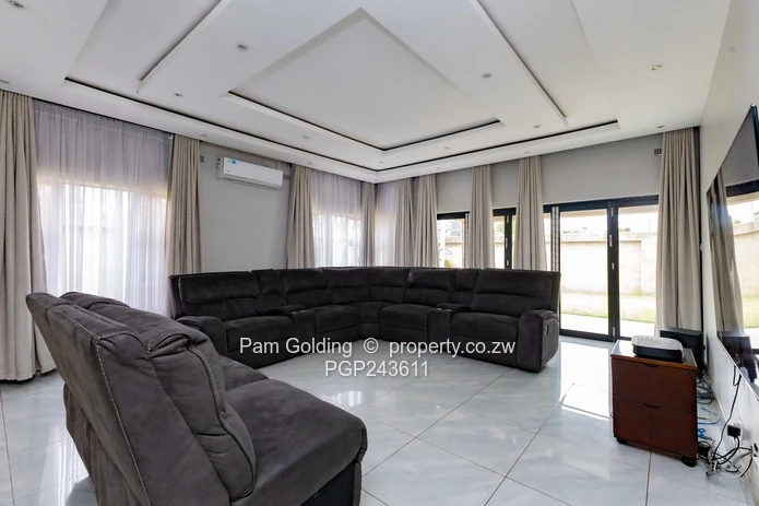 5 bedroom house (Sole Mandate)