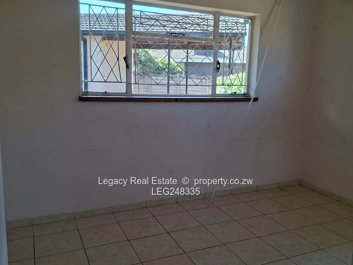 Prime Sunridge Property Along Harare Drive With Cottage Accommodation (Sole Mandate)