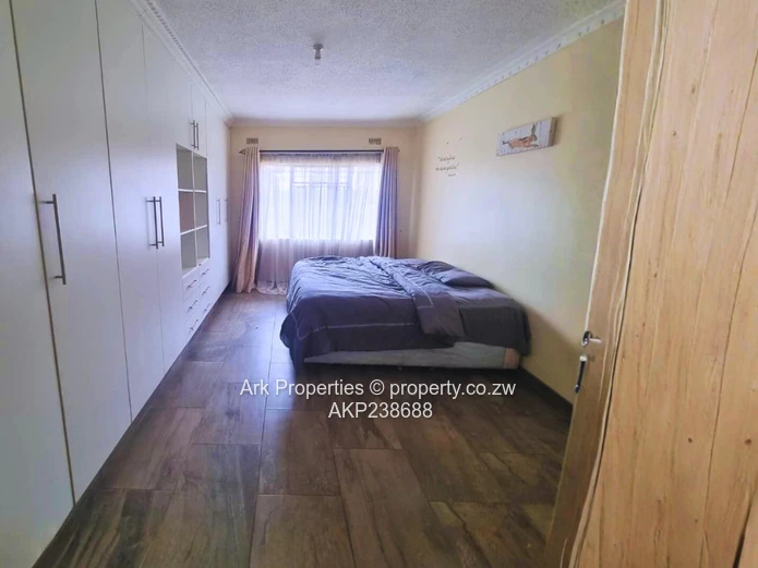 Luxury 5 Bedroomed House With Cottage For Sale In Belvedere West