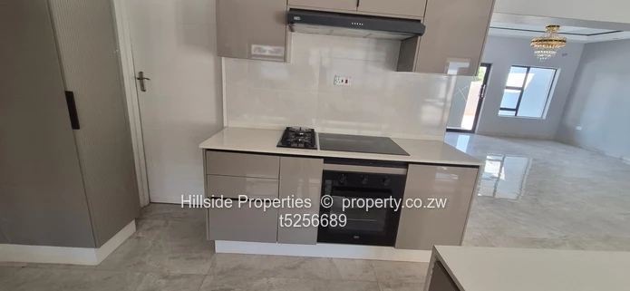 5 bedroomed house for rental in blufhill 