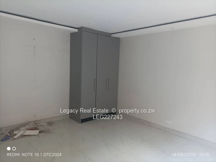 Neat and  spacious apartment 