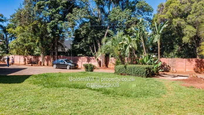 Gunhill offices with onsite shop and huge storeroom 