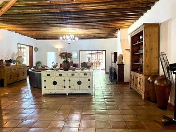 Farm & Agricultural Land