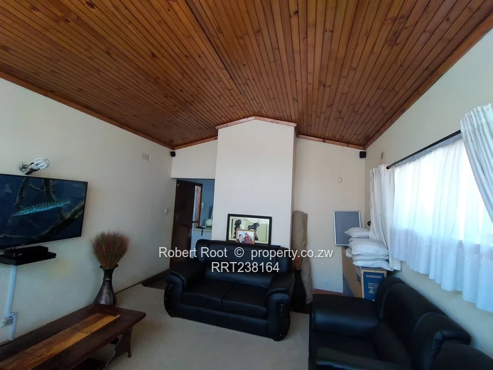 3 bed family home in Avondale West