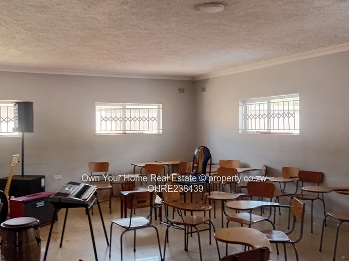 Belvedere Commercial Property For Rent