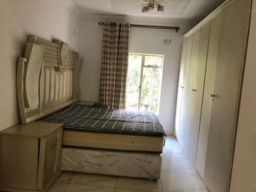 6 Bedroom House