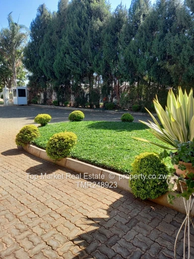 Eastlea Office for rent