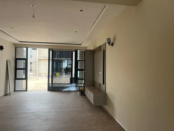 4 Bedroom Garden Flat