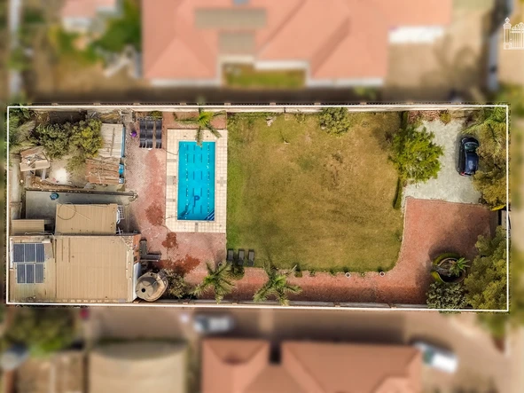 Stands & Residential Land