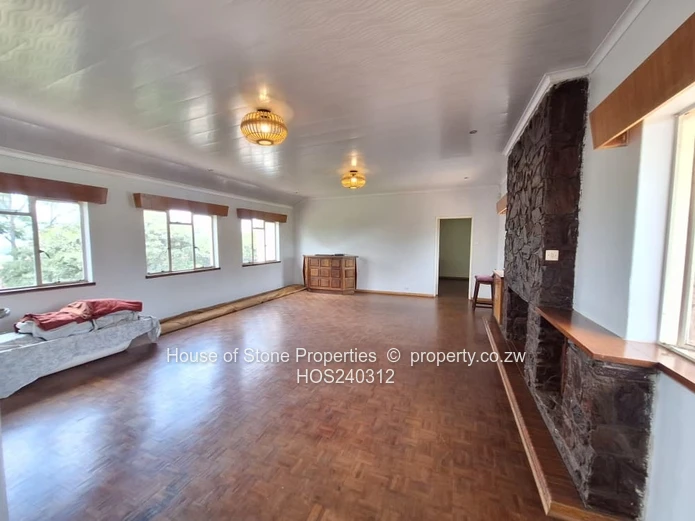 Cold Comfort 5-bedroom double-storey house (Sole Mandate)