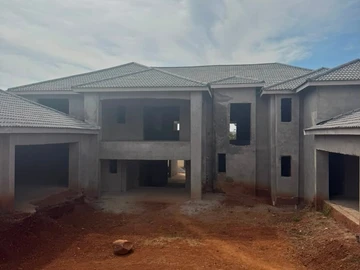 6 Bedroom House