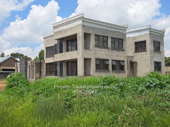 Elegant 5-Bedroom Double-Storey Residence in Prestigious Heritage School Environs