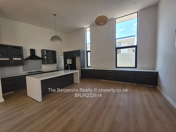 Fabulous Townhouse In Newlands