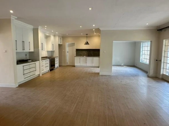 3 Bedroom Flat & Apartment