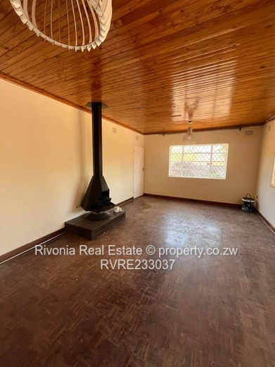 Charming house large land ideal for redevelopment 