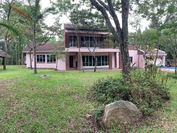 6 Bedroom House