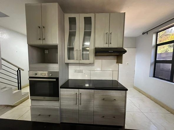 3 Bedroom Flat & Apartment