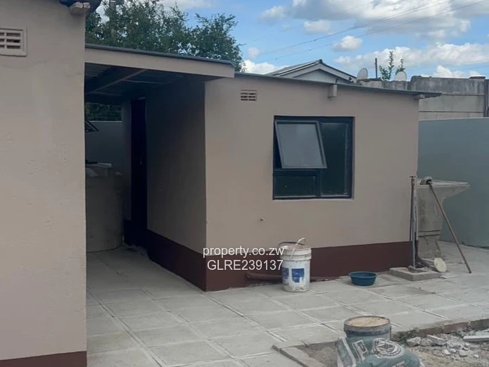 Spacious-2 beds co-house  To Let 