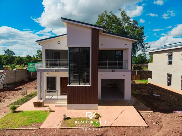 4 Bedroom Flat & Apartment