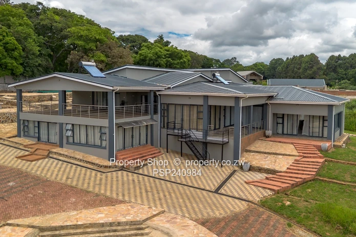 Enough space for a big family (Sole Mandate)