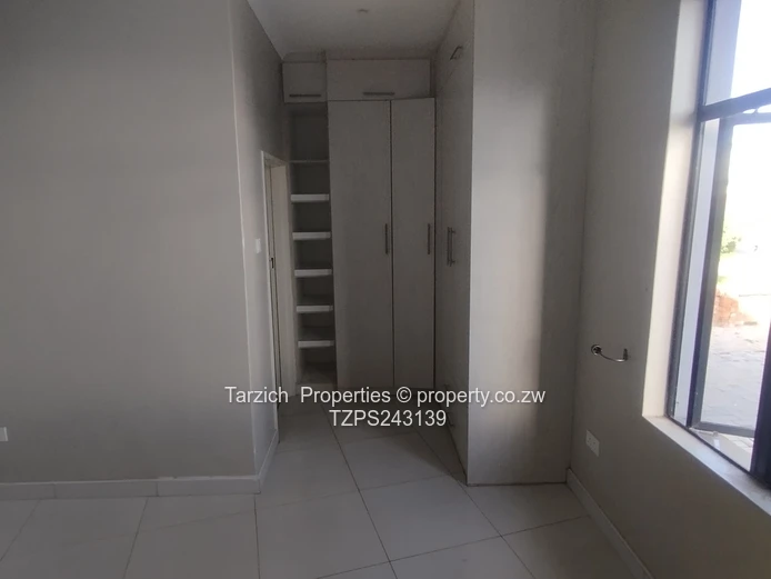 Arlington Estate Cluster (Sole Mandate)