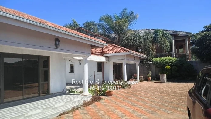 6 bed Belvedere House for sale