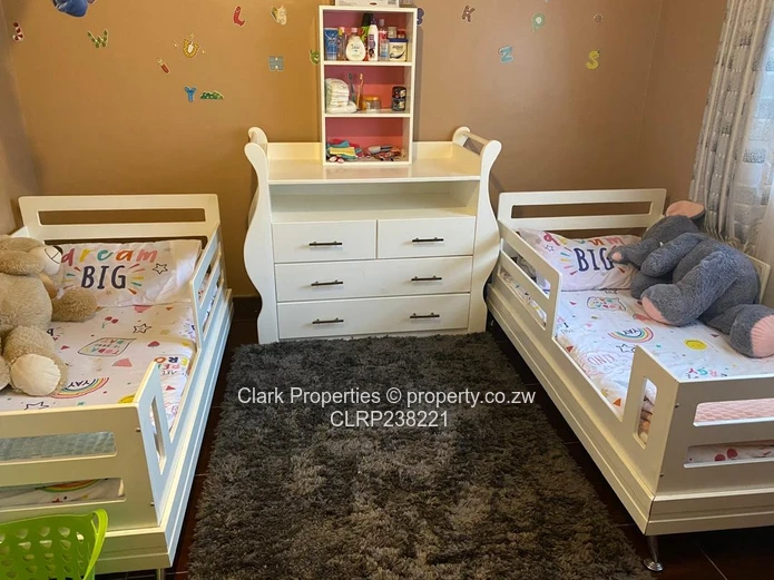 Modern Home! Ready to move in! (Sole Mandate)