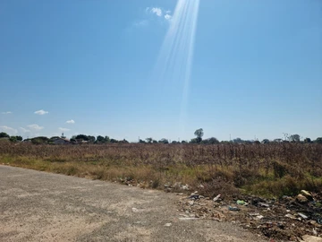 Commercial & Industrial Land