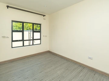 3 Bedroom Flat & Apartment