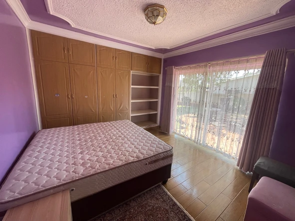 7 Bedroom House